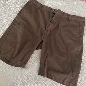 Like new Men’s Volcom Shorts
